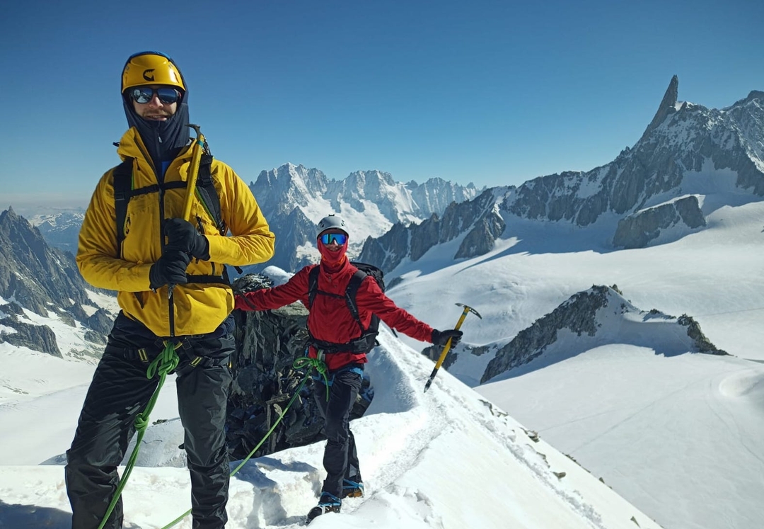 BEGINNERS MOUNTAINEERING COURSE AROUND MONT BLANC