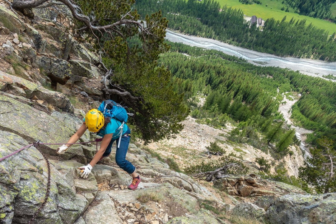 INTERMEDIATE VIA FERRATA ON THE MONT BLANC FOOTHILLS