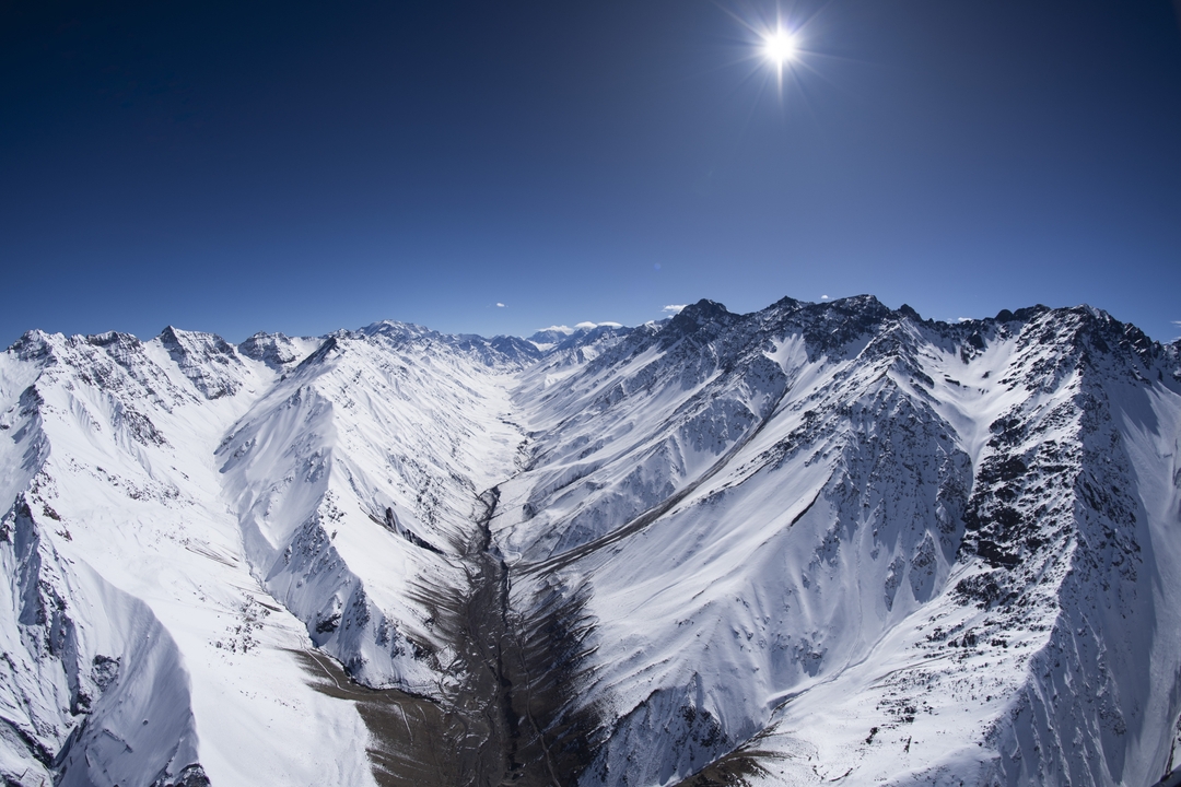 SKI IN CENTRAL ANDES - CHILE