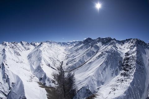 SKI IN CENTRAL ANDES - CHILE
