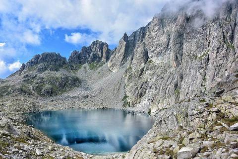ALTA VIA DEL GRANITO: TREK ACROSS DOLOMITES' WILD GRANITE PEAKS