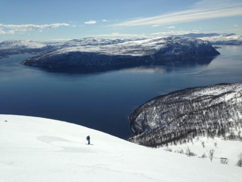ULTIMATE SKI AND SAIL: MOONDANCE ACROSS FINNMARK