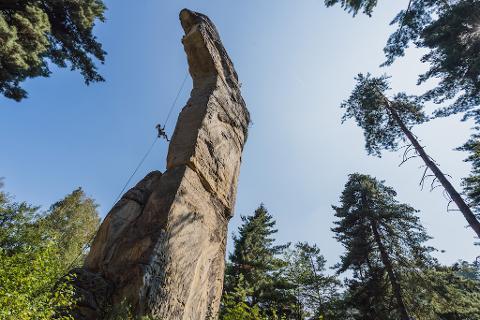 KNOTS & STONE - CZECH SANDSTONE TRAD CLIMBING COURSE