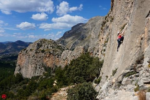 BEGINNER'S CLIMBING COURSE IN SELLA, SPAIN