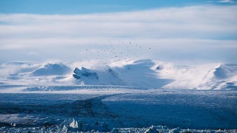 SKI ICELAND IN WINTER: SKI-TOURING IN WILDERNESS 