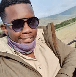 Holyfield & Ahsante Tours